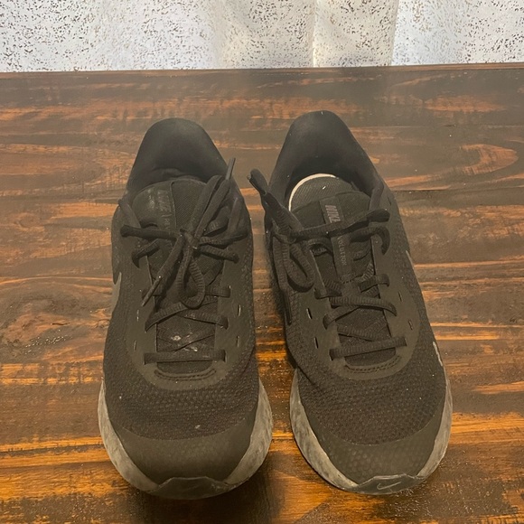 Nike Revolution 5 shoes - Picture 3 of 9